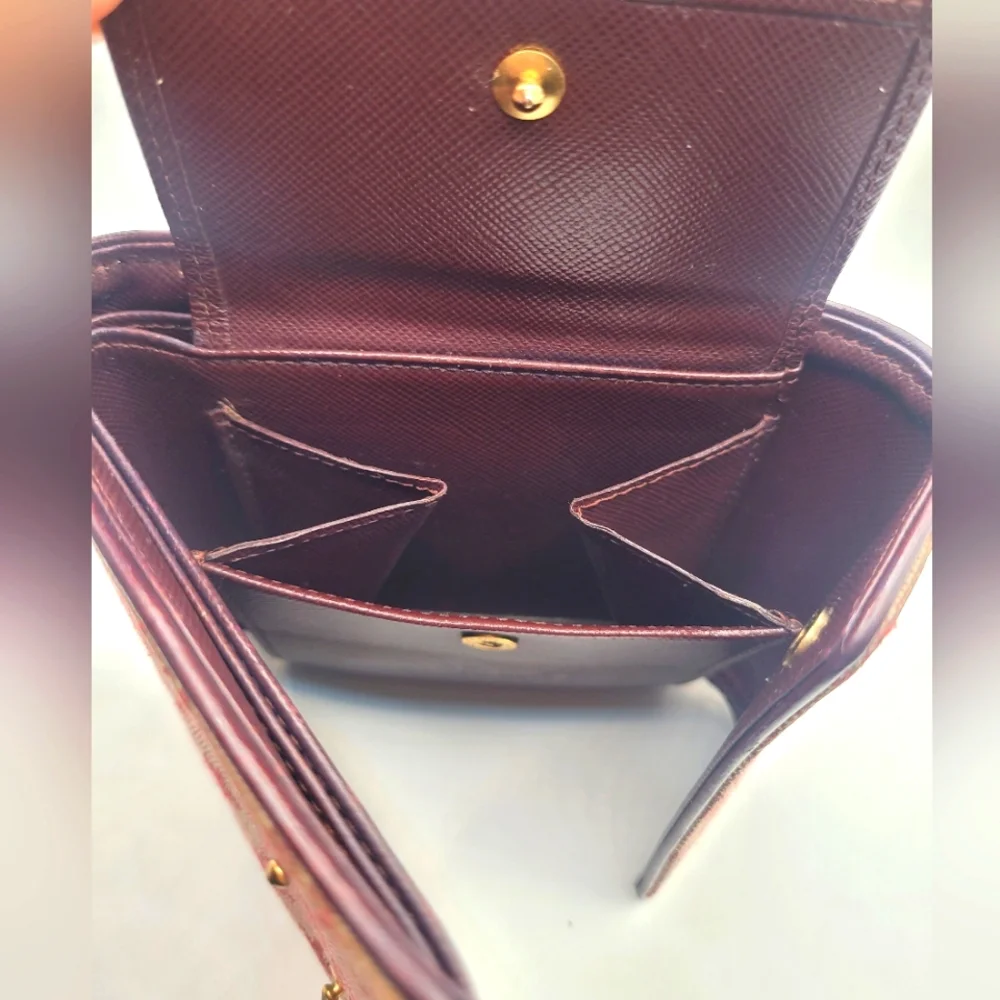 Louis Vuitton Monogram Bifold Unisex Wallet